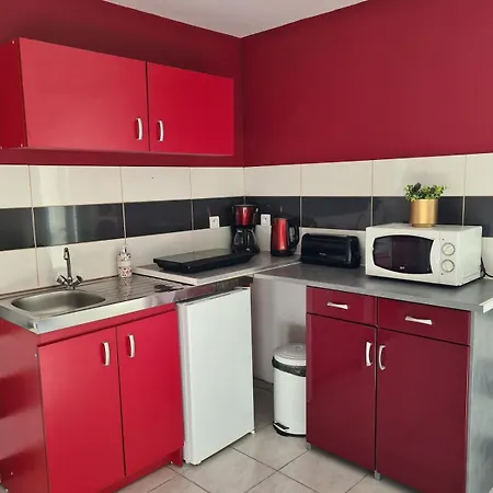 La Manelière 3 Accessible Pmr De Campagne à 10 Min Du Puy Dufou Hébergement de vacances *