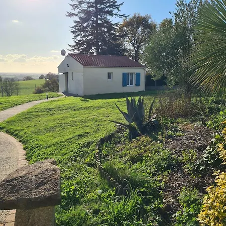 La Manelière 3 Accessible Pmr De Campagne à 10 Min Du Puy Dufou Hébergement de vacances