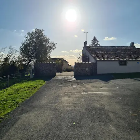 La Manelière 3 Accessible Pmr De Campagne à 10 Min Du Puy Dufou *