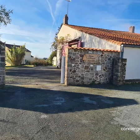 La Maneliere 3, Accessible Pmr De Campagne A 10 Min Du Puy Dufou *